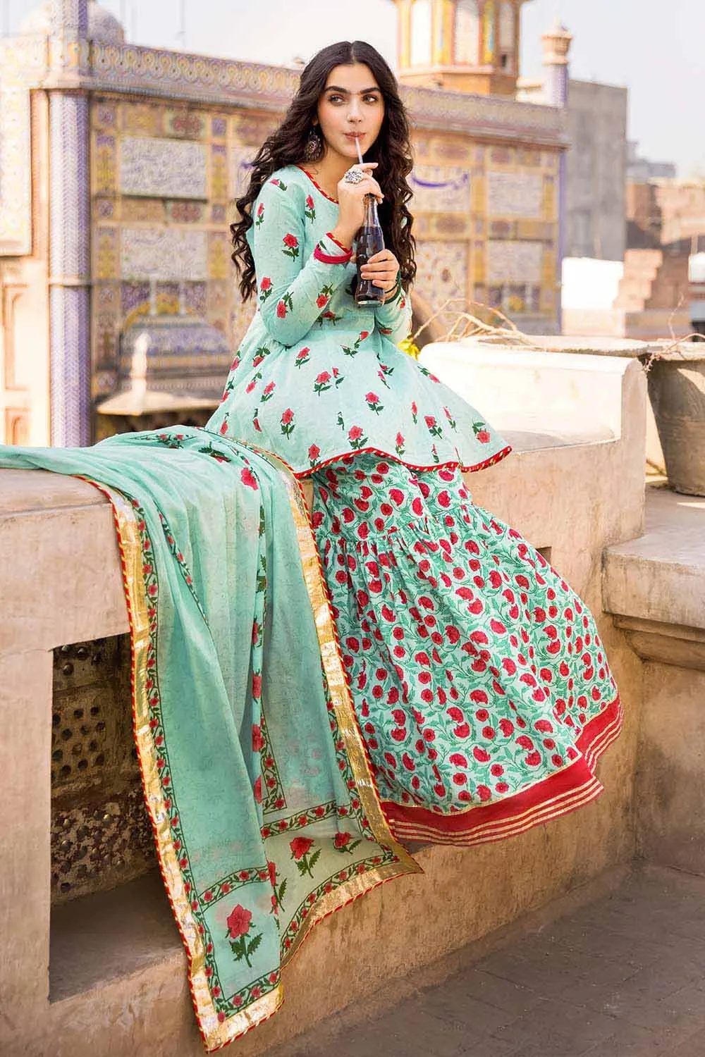 Gul Ahmed Summer Vintage Garden – 3PC Lawn Printed Suit CL-32239 B